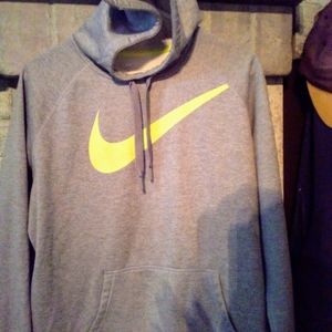 Nike LG dri fit hooded pullover